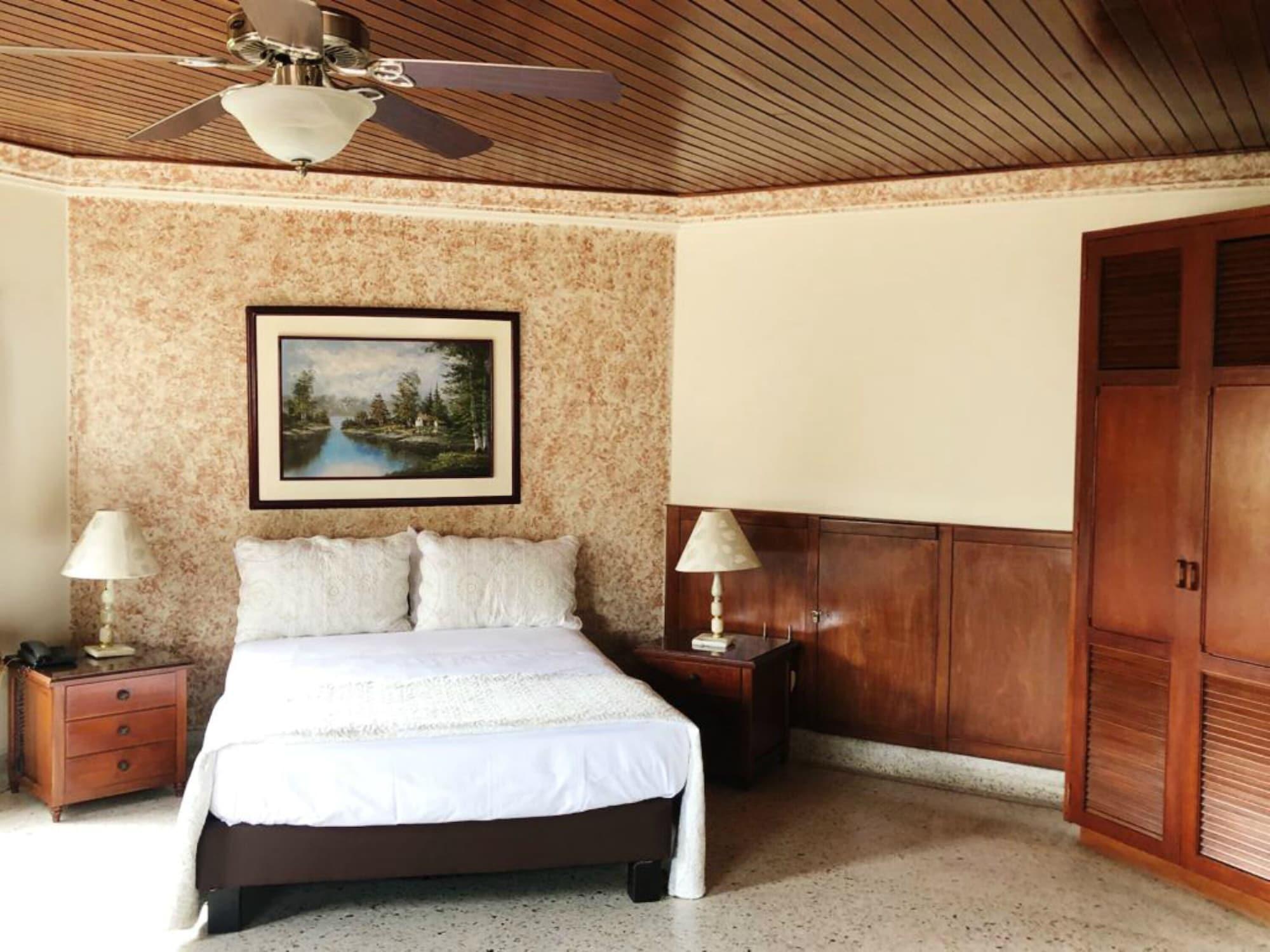 Hotel Stein Colonial กาลี ภายนอก รูปภาพ